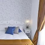 Hotel Adelina 3*