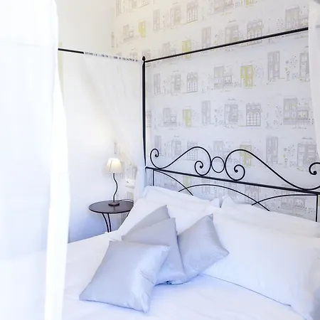 Adelina Hotel 3*