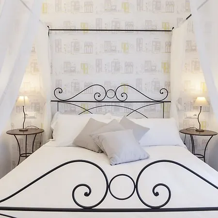 Adelina Hotel 3*